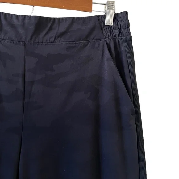 Athleta Brooklyn Lined Camo Jogger In Black Size 8